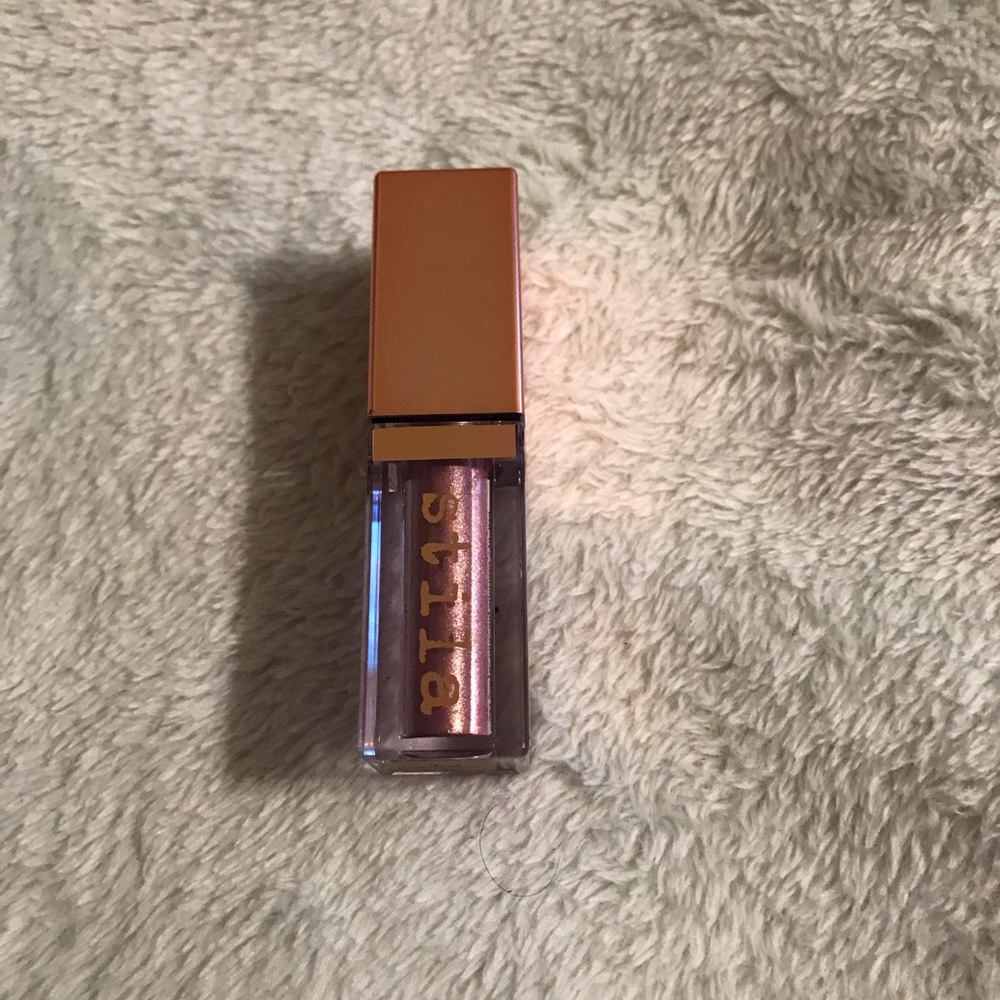 Never used Stila shimmer and glow. Full size